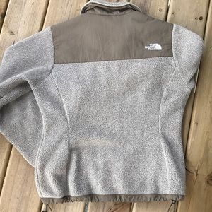 The North Face Jackets & Coats - EUC - The North Face Denali Jacket The North Face Jackets & Coats - EUC - The North Face Denali Jacket